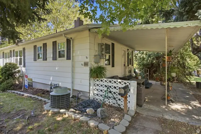 906 Grandview Dr, Ogden, UT 84403 - #1