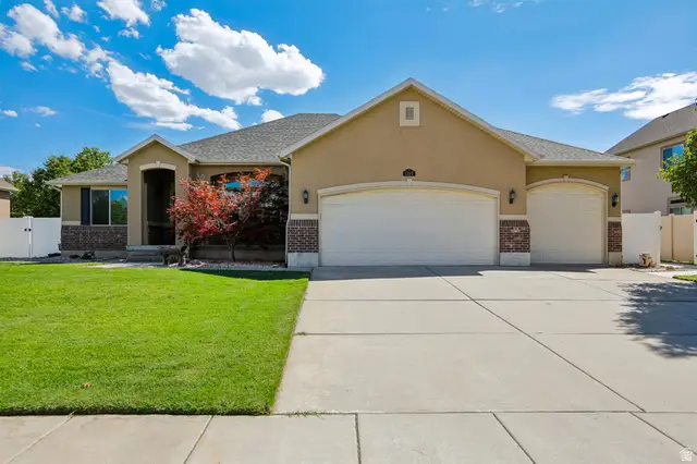 1317 W 2340 N, Clinton, UT 84015 - #1