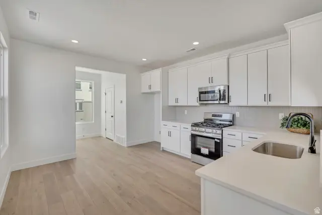 10997 S Freestone Rd #110, South Jordan, UT 84009 - #3