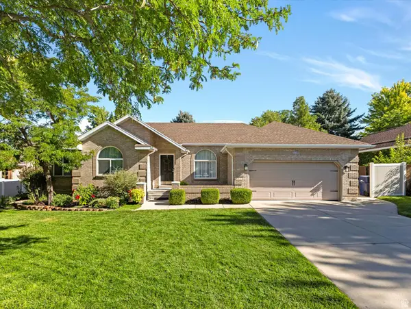 2047 E Village Point Way, Sandy, UT 84093