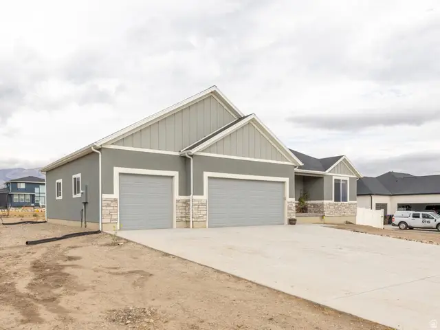 624 S Maxwell Dr, Grantsville, UT 84029 - #2