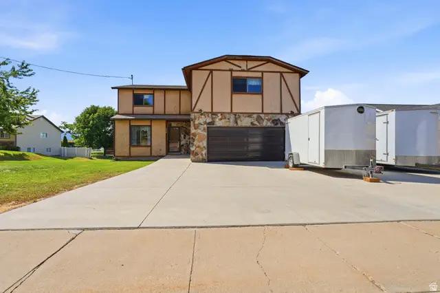 748 E Antelope Dr N, Layton, UT 84041 - #2