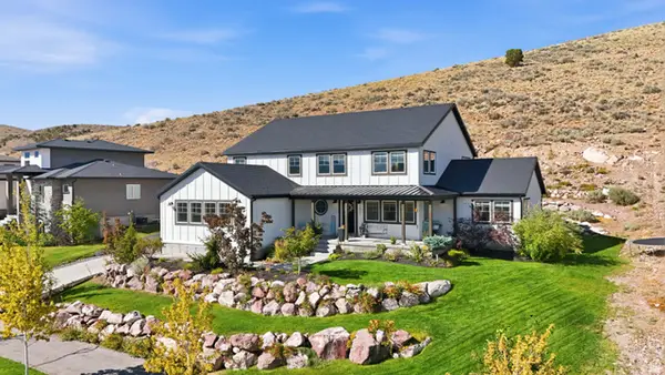 2417 E Patriot Dr, Eagle Mountain, UT 84005