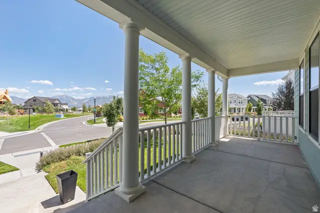 11524 S Silver Pond Dr W, South Jordan, UT 84009 - #2