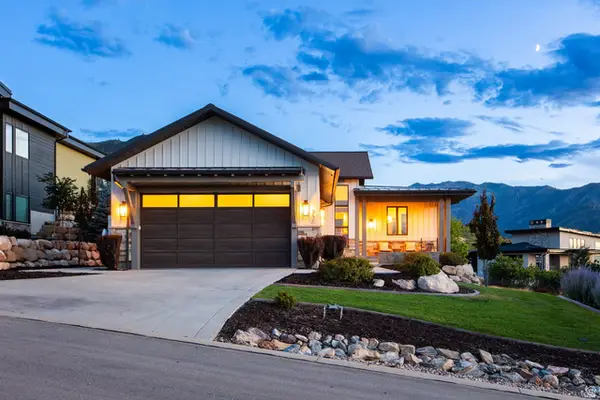 732 S Nebo Cir, Woodland Hills, UT 84653