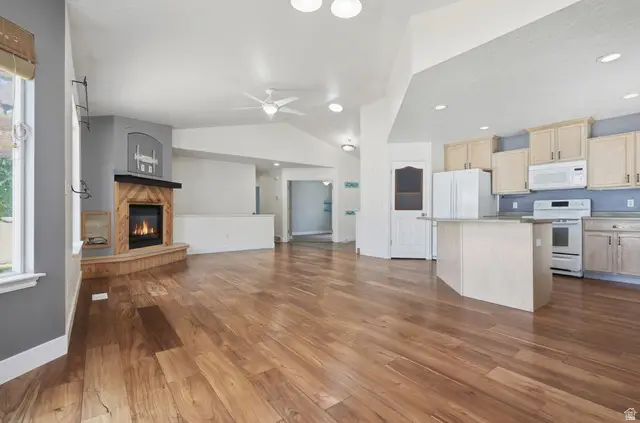 6952 W Hunter Dr, West Valley City, UT 84128 - #2