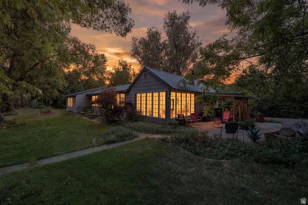 881 N Highway 89, Harrisville, UT 84404