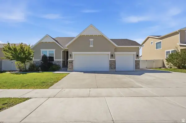 1422 E Lowe Peak Dr, Eagle Mountain, UT 84005