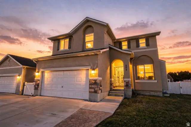 205 E Clermont Ln, Stansbury Park, UT 84074 - #2