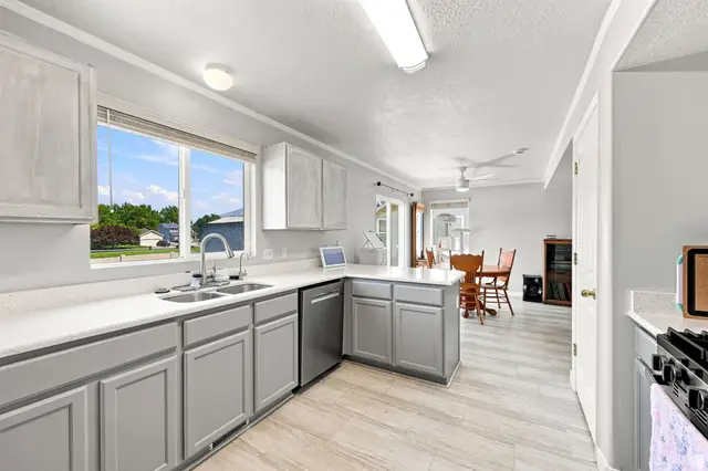 205 E Clermont Ln, Stansbury Park, UT 84074 - #3