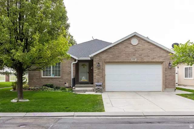 1207 W Bryce Jeffery Dr, Riverton, UT 84065 - #1