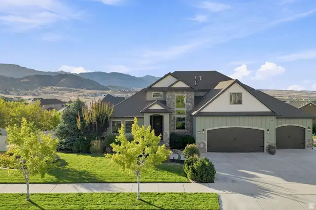 6772 W Clear Water Dr, Herriman, UT 84096 - #3