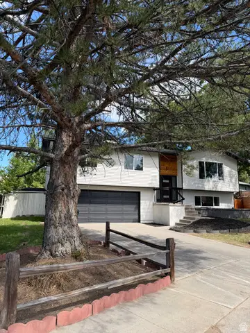 8287 S Valencia Cir, Sandy, UT 84093