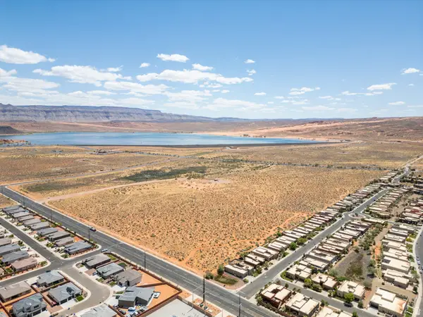 Address Withheld By Seller, Hurricane, UT 84737