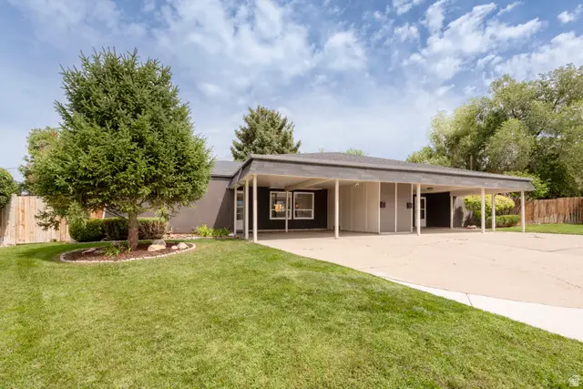 1893 E Wellington Cir, Holladay, UT 84117 - #1
