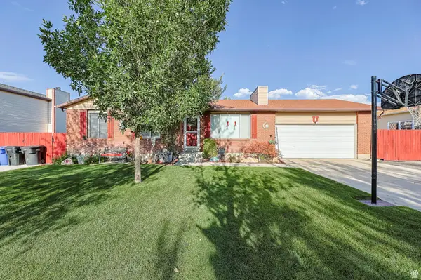 8557 S Mcintyre Way, West Jordan, UT 84081