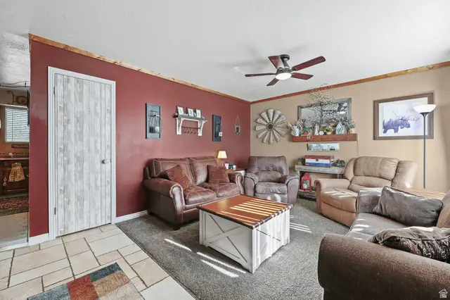 8557 S Mcintyre Way, West Jordan, UT 84081 - #3