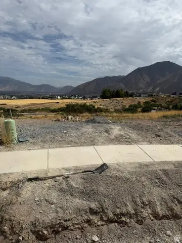 920 N Mountain View Dr #90, Elk Ridge, UT 84651