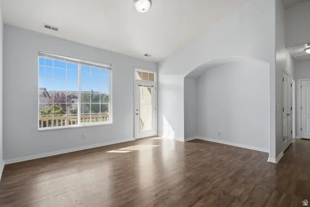 162 Birmingham Ln, North Salt Lake, UT 84054 - #3