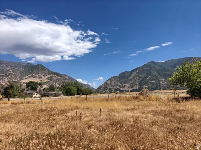 2063 E South Weber Dr, South Weber, UT 84405 - #1
