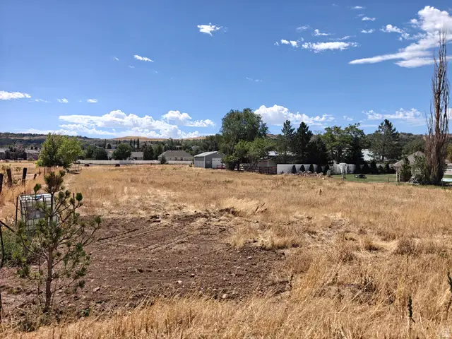 2063 E South Weber Dr, South Weber, UT 84405 - #3