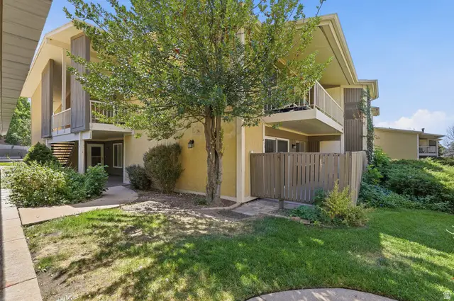 327 Peach Ln, Bountiful, UT 84010 - #1