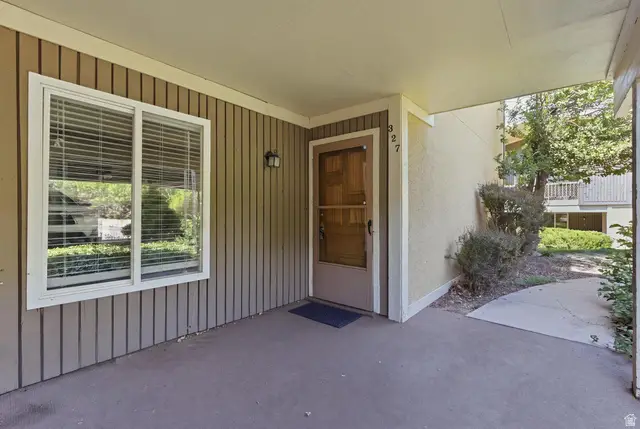 327 Peach Ln, Bountiful, UT 84010 - #2