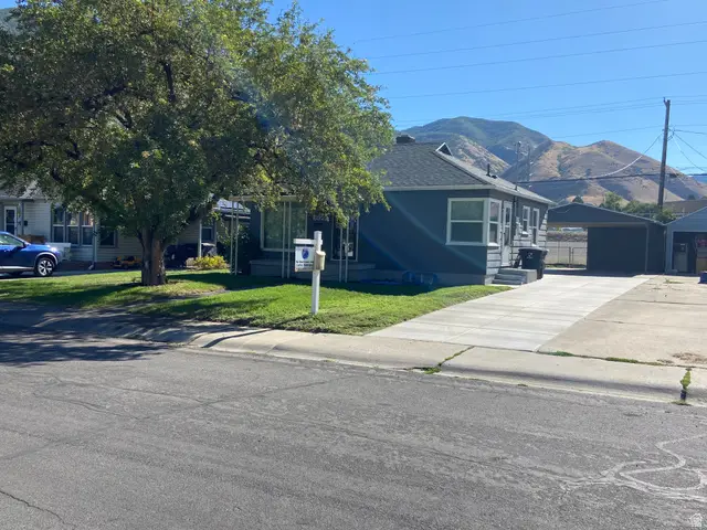 692 Brookside Dr, Springville, UT 84663 - #1