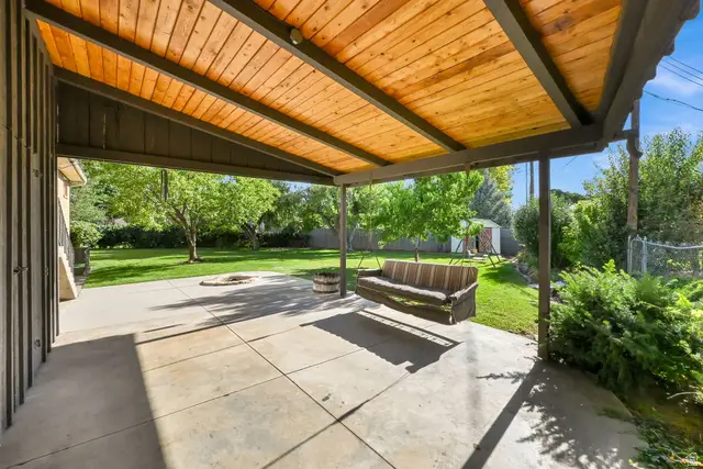 4250 S Panorama Dr E, Holladay, UT 84124 - #3