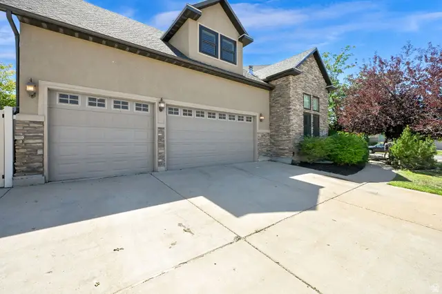 579 W 2400 S, Syracuse, UT 84075 - #3