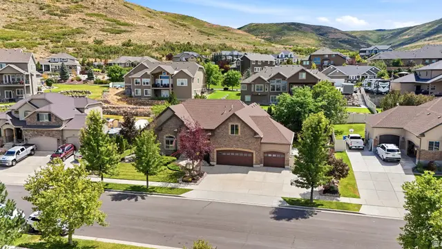 6803 W Clear Water Dr S, Herriman, UT 84096 - #2