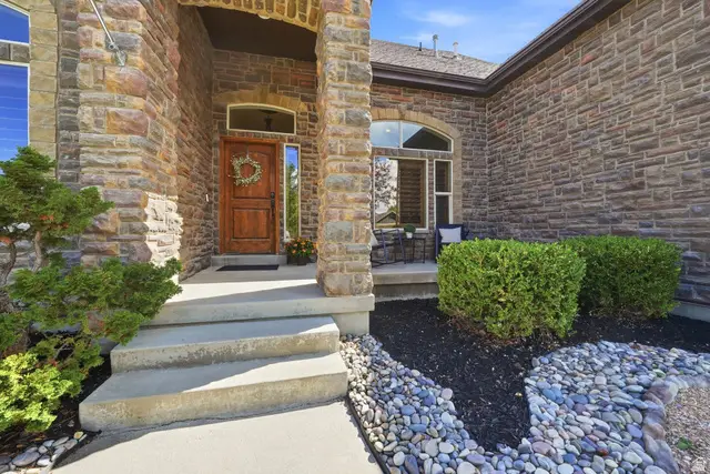 6803 W Clear Water Dr S, Herriman, UT 84096 - #3