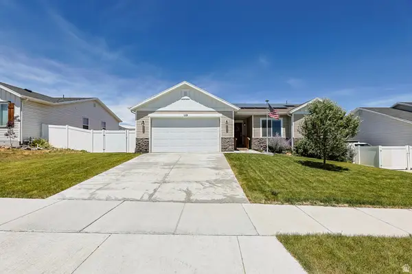 1112 W Honeycomb Dr, Grantsville, UT 84029