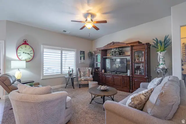 1068 N Lesa Ln, Washington, UT 84780 - #2