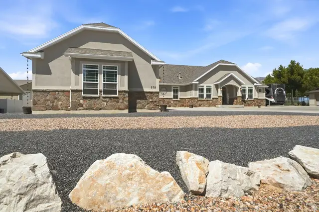 278 E Larsen Ln, Harrisville, UT 84404 - #3