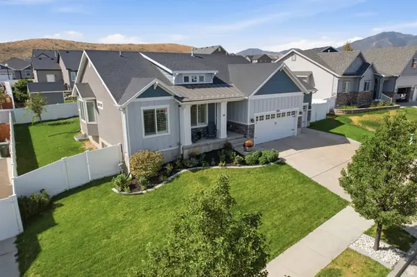 7245 W Silhouette Ln S, West Jordan, UT 84081