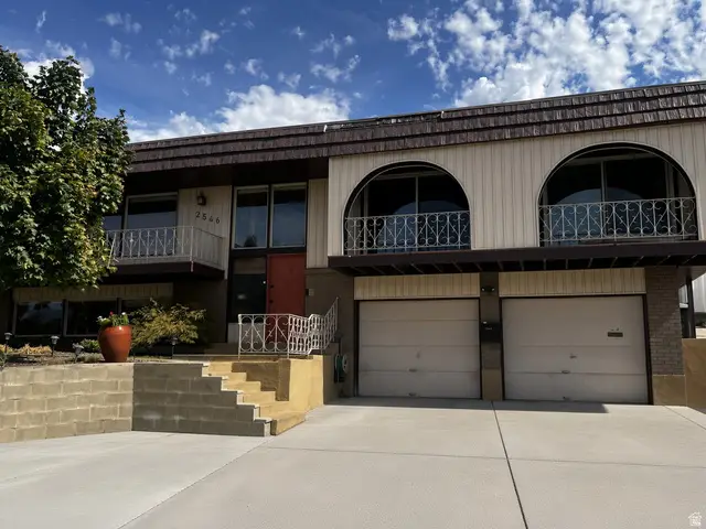 2546 E Campus Dr, Cottonwood Heights, UT 84121 - #2