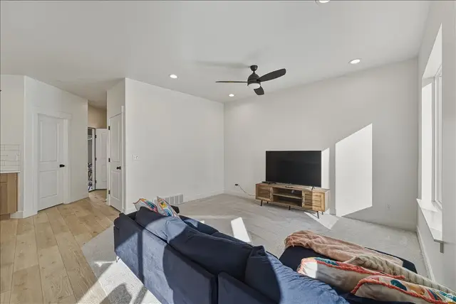 1752 N Festive Way, Saratoga Springs, UT 84045 - #3