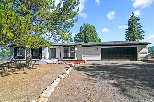 285 N 400 E, Mount Pleasant, UT 84647 - #1