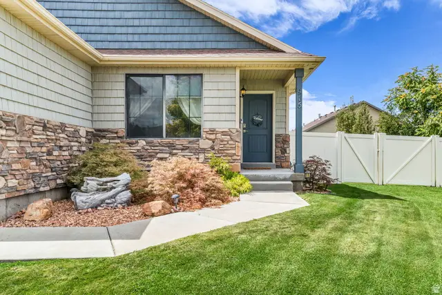 915 N Opal Ln, Tooele, UT 84074 - #2