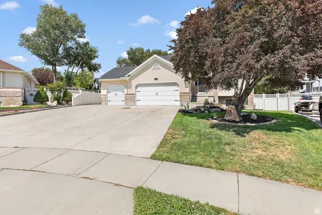 3532 W Winding Creek Cv W, Riverton, UT 84065 - #2