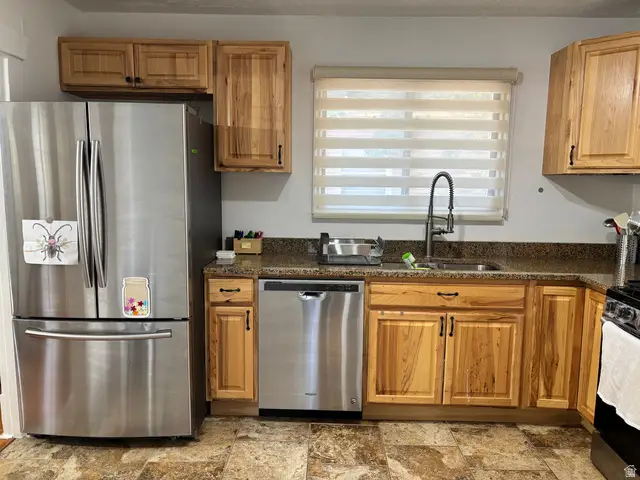 2555 S Iowa Ave E, Ogden, UT 84401 - #3