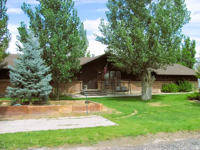 690 E 100 N, Wellington, UT 84542 - #3