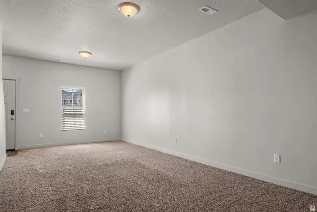 686 E 330 N, Vineyard, UT 84059 - #2
