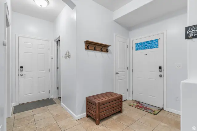 1407 W Stone Meadow Dr, West Jordan, UT 84088 - #3