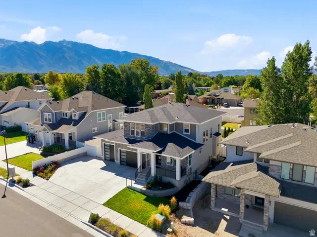 330 E Sandy Oaks Dr S, Sandy, UT 84070 - #2