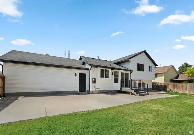 5571 S Dale Amour Dr W, Kearns, UT 84118 - #2