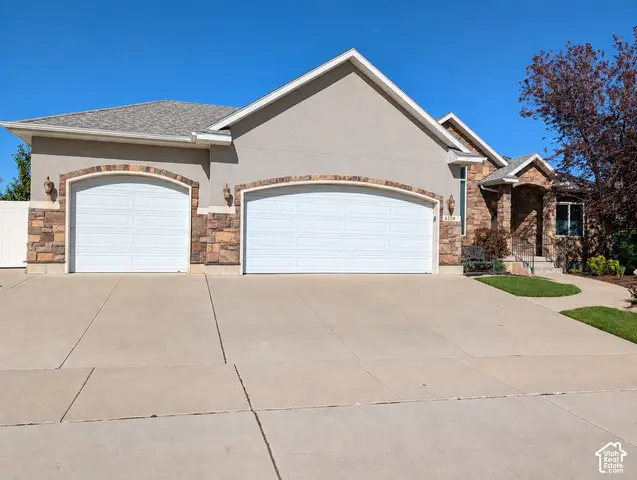 6158 W Indian Oak Dr, West Jordan, UT 84081 - #3