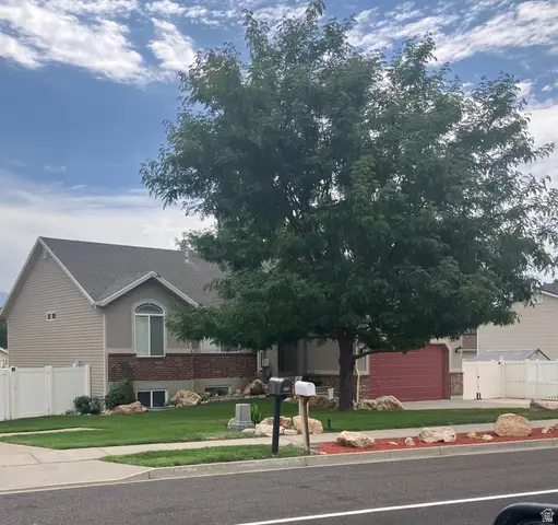 3784 S Parker Dr, Riverdale, UT 84405 - #3