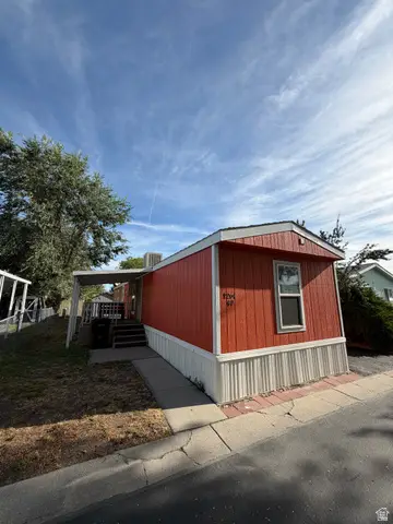 1264 Goldfinch St, Salt Lake City, UT 84123 - #1